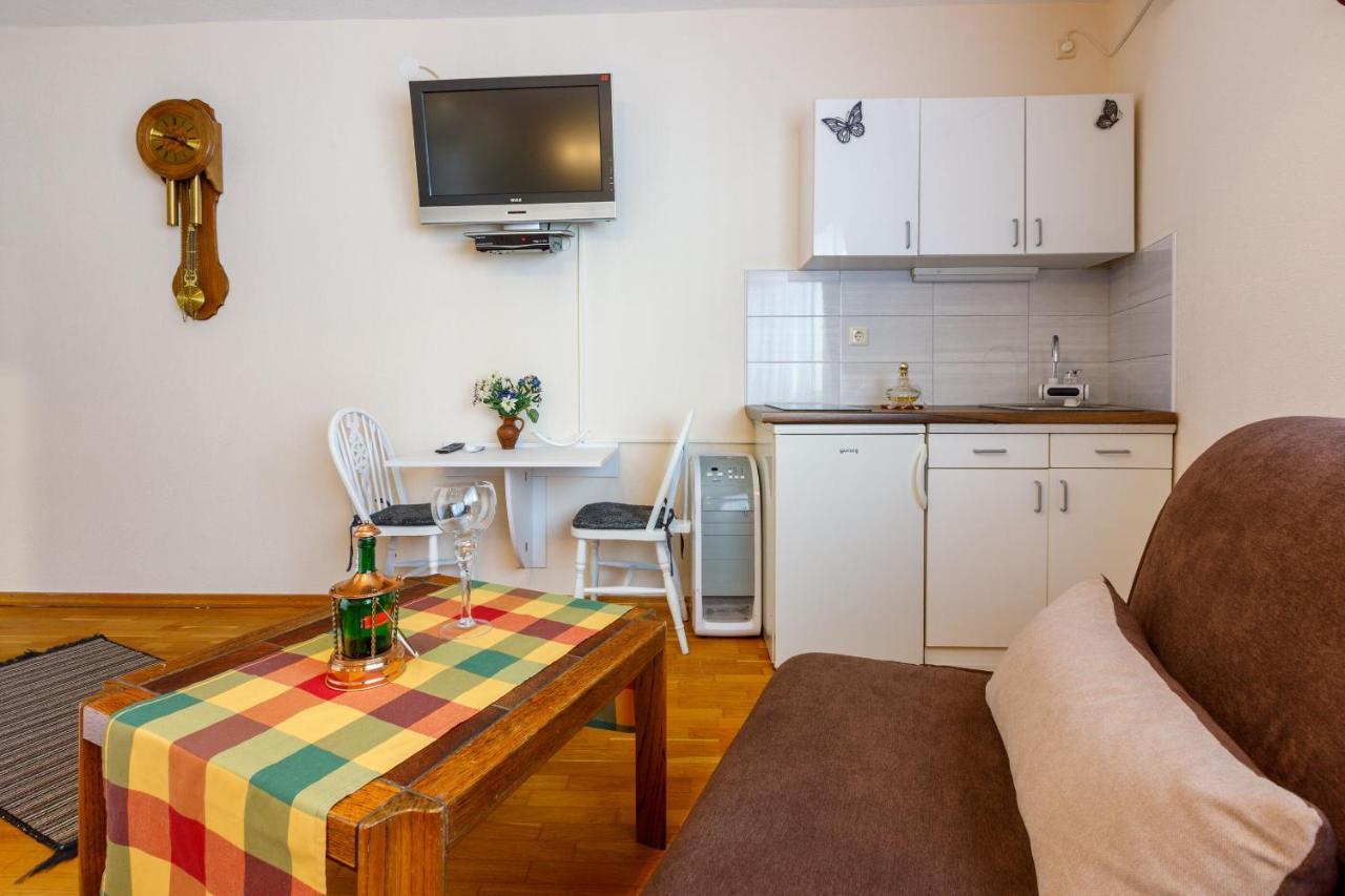 Apartments And Room Art ツリクヴェニツァ エクステリア 写真