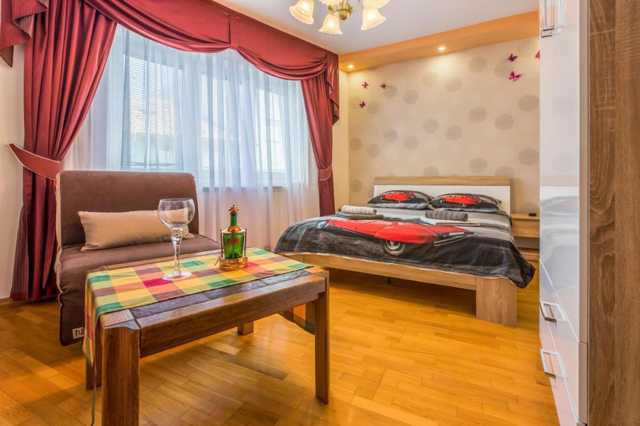 Apartments And Room Art ツリクヴェニツァ エクステリア 写真