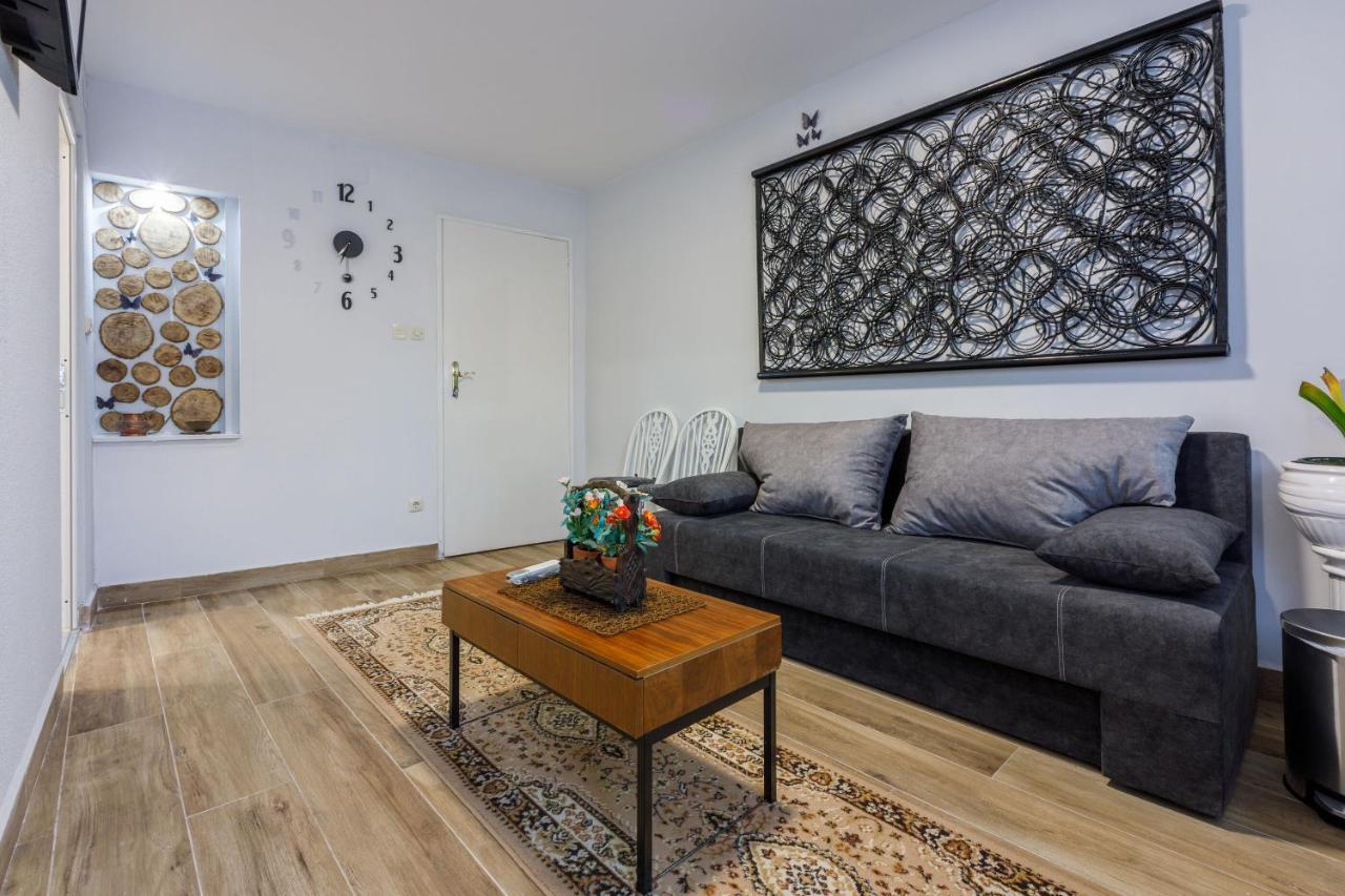 Apartments And Room Art ツリクヴェニツァ エクステリア 写真